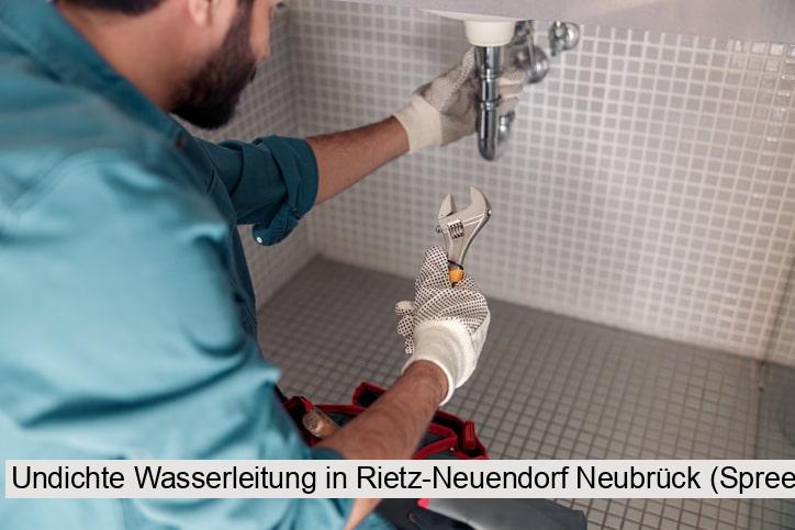Undichte Wasserleitung in Rietz-Neuendorf Neubrück (Spree)